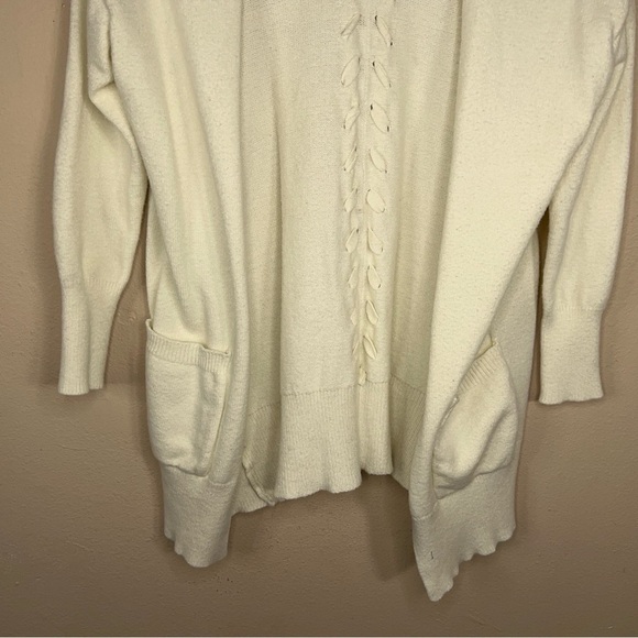 SMALL IVORY WHITE CREAM POOF APPAREL SWEATER NEUTRAL COLOR LONG SLEEVE - Picture 2 of 15
